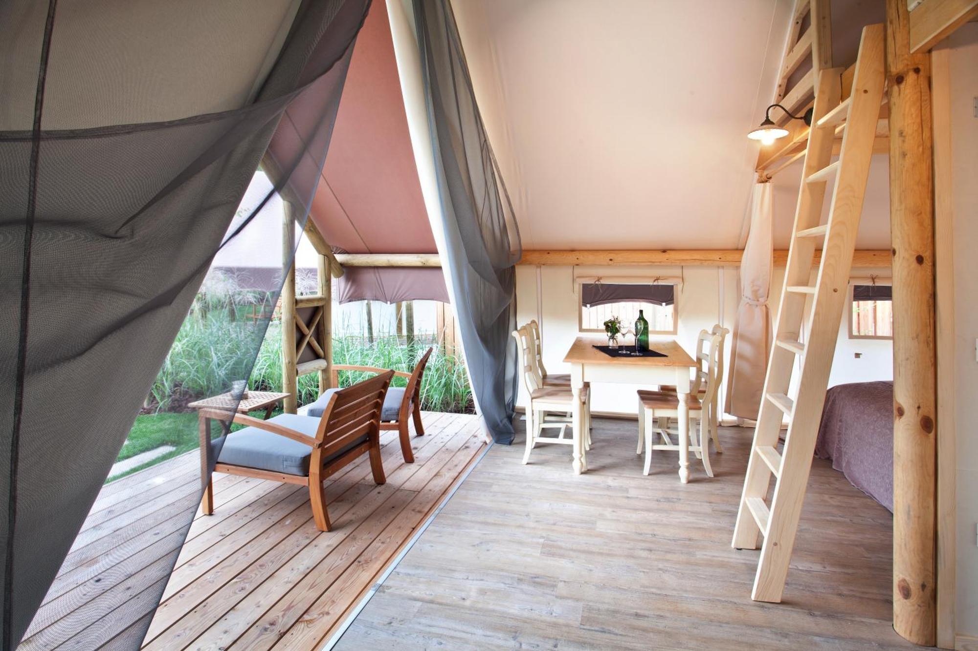Herbal Glamping Resort Ljubno Екстер'єр фото